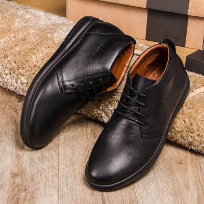 Chaussure R121